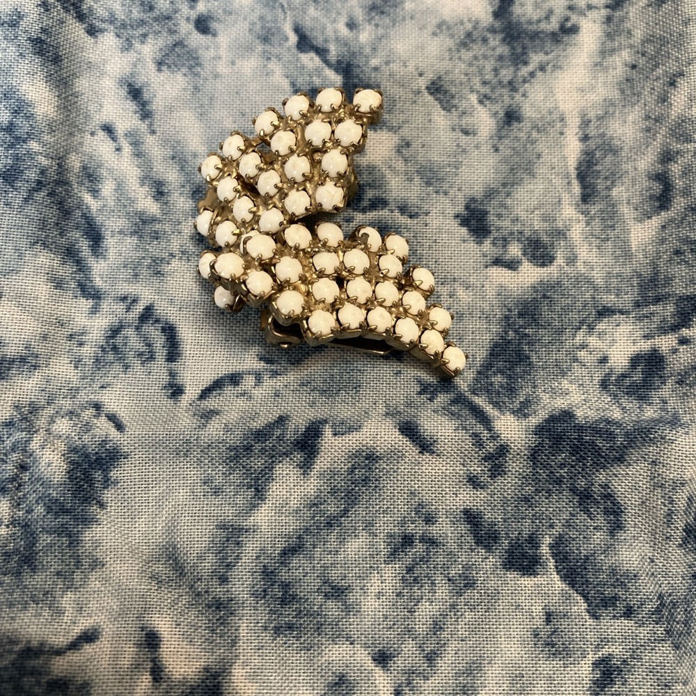 Large Vintage White Enamel Rhinestone Spray Clip‎ On Earrings~Statement 1 1/4"